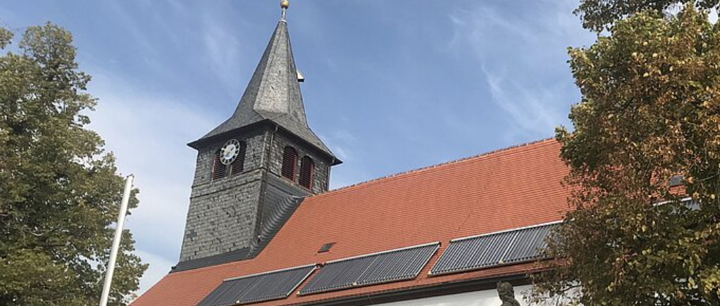 Kirche Pfalz mit Solardach